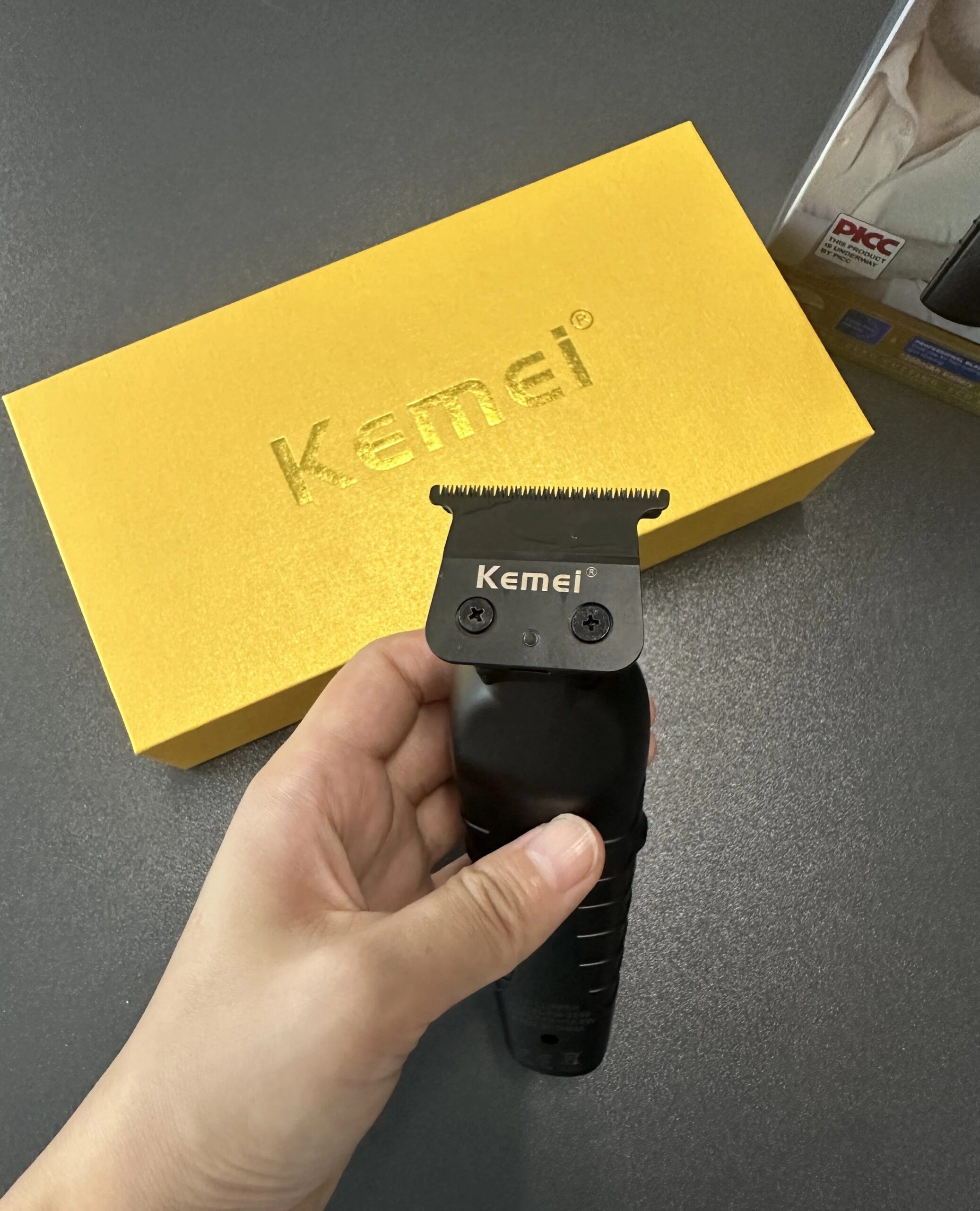 Kemei Professional Barber Cordless 1200 mAh Electric Hair Clippers USB Rechargeable Hair Trimmers Hair Cutting Machine KM-2299